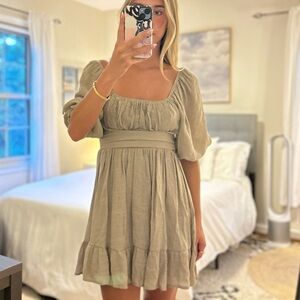 Sage green flowy puffy sleeve dress